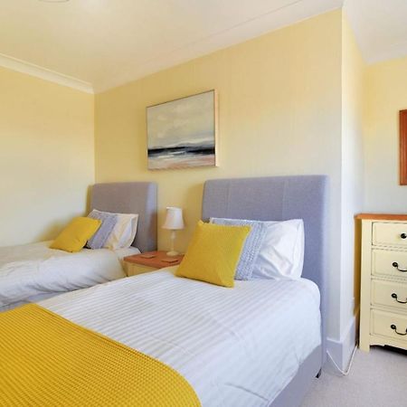 2 Cobb View Apartamento Lyme Regis Exterior foto